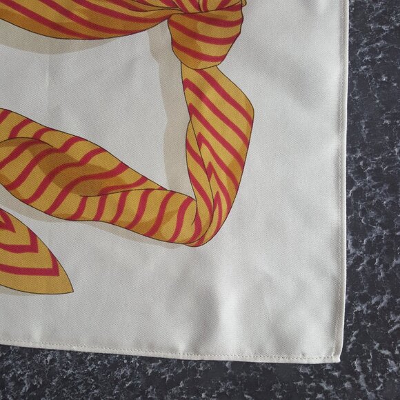 TOTEME !  100% Silk Scarf With knotted Monogram (57X57CM) - Picture 7 of 10